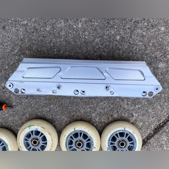 Iqon AG 90 Inline skate frame set - Picture 3 of 5